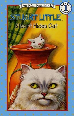 Stuart Little. Stuart hides out /