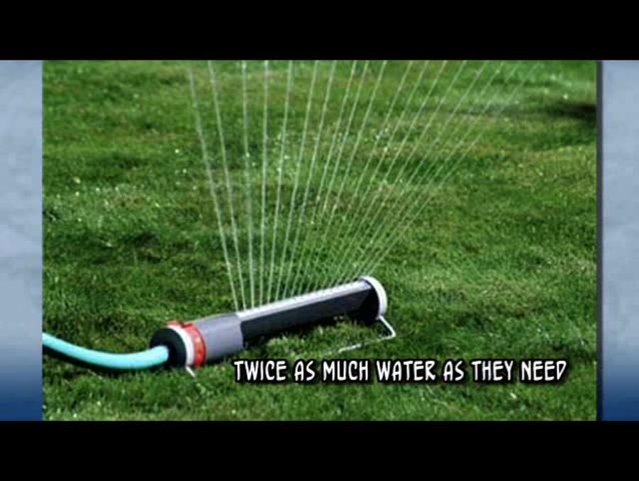Conserve water : Watering lawn