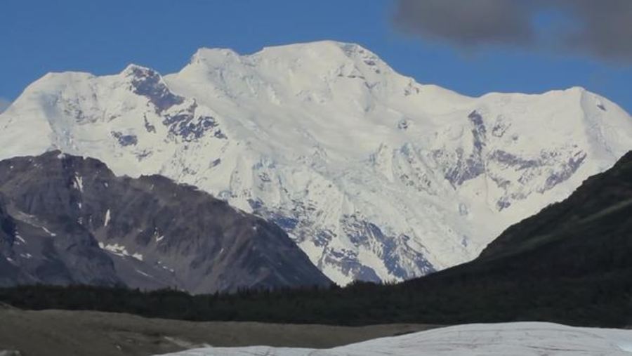 Alaska's Wrangell-St Elias : America's Largest National Park