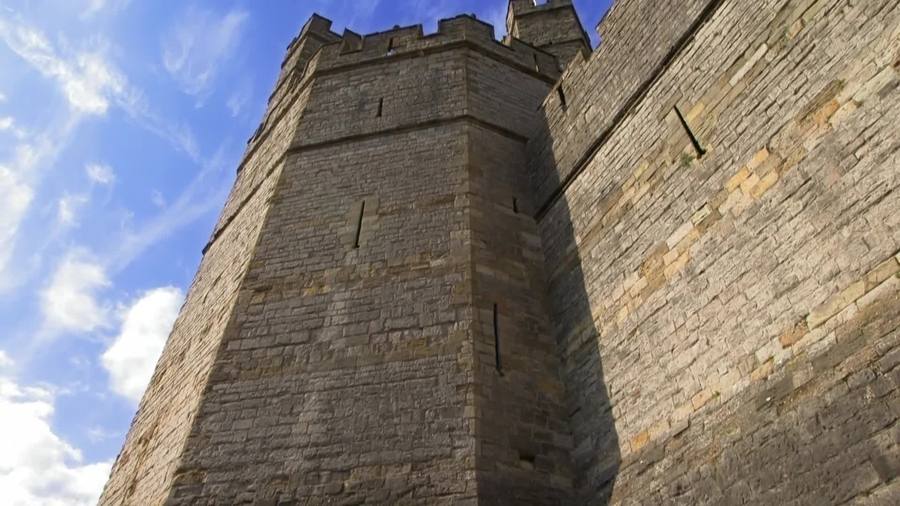 Castles - Britain's Fortified History, Instruments of Invasion