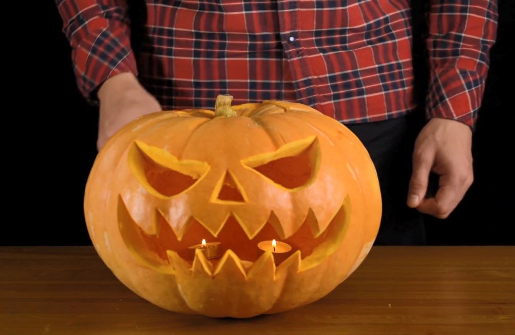 Carving a Pumpkin: Let's Discover - Distribution Series.