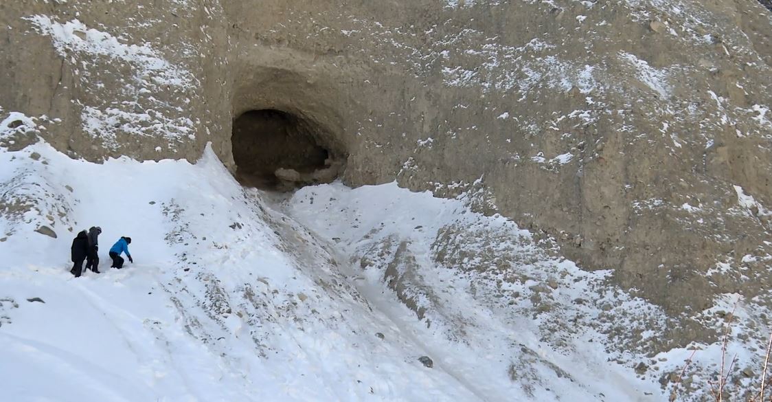 Anick Cadieux - Glacier Hiking in Alberta: Adventure Guides, Season 3.