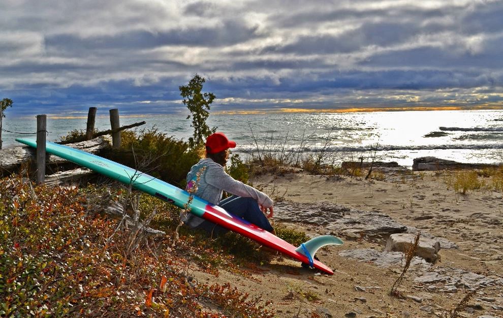 Hélène Filion - Winter Surfing in Ontario: Adventure Guides, Season 3.