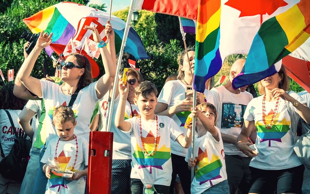 What Are the Origins of the Rainbow Flag?: A History Minute with David Rubenstein Series.