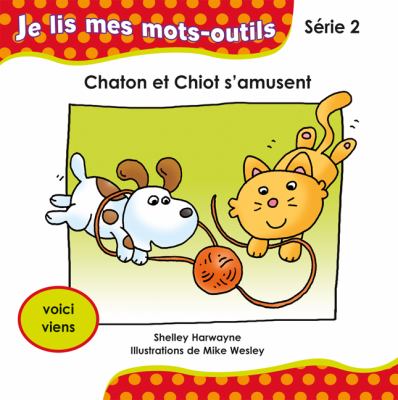 Chaton et Chiot s'amusent